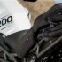 Triumph Tiger 1200 on tez trenuje crossfit - Triumph Tiger 1200 2018 siodlo uchwyt