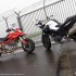 Ducati Hypermotard 796 i BMW F800R z detonatorem w reku - opinia hypermotard796 f800r test a mg 0075