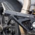 Ducati Hypermotard 796 i BMW F800R z detonatorem w reku - podnozek pasazera hypermotard796 ducati test a mg 0065
