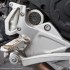 Ducati Hypermotard 796 i BMW F800R z detonatorem w reku - podnozki f800r bmw test a mg 0008