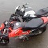 Ducati Hypermotard 796 i BMW F800R z detonatorem w reku - pojazdy f800r hypermotard796 test a mg 0112