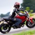 Ducati Monster 796 hedonista - w zakrecie Ducati Monster 796 2011
