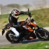 KTM 125 Duke szkola lansu - 2011 duke 125 zakret ktm