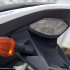 Suzuki GSR750 brutal w bialych rekawiczkach - tylna lampa suzuki gsr750 2011 test motocykla 29