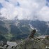 Wakacje po Bandycku krotki poradnik dla poczatkujacych alpejskich podroznikow - gory w chmurach
