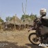Cameroon Challenge motocyklowa podroz po Afryce - parking przed wioska