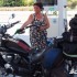 Motocyklem na Cyklady czyli wakacje w Grecji - pani nam tankuje moto