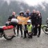 Szesc osob i cztery motocykle wycieczka do Armenii i Gruzji - grupa motocyklistow w rumunii