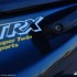 Yamaha TRX 850 Super Twin Sports nie bez powodu - akcesoryjne raczki pasazera TRX Super Twin Sports