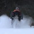 Stunt na skuterze snieznym - Polaris wheelie