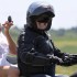 Indonezja zakaz jazdy okrakiem na motocyklu - plecaczek