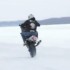 Video wheelie przy 150 kmh na lodzie - na kole