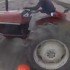 Motocyklista wlecial w traktor - prosto w traktor