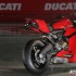 Ducati 899 Panigale z nowymi oponami Pirelli - od tylu