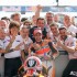 Marquez i Honda wciaz niepokonani w MotoGP - swietujacy marc marquez gp argentyny