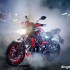 Stunter13 w reklamie Yamahy MT07 Moto Cage - w dymie