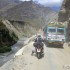 Tylko dla Orlic  pierwsza kobieca motocyklowa wyprawa w Himalaje - droga w Himalajach