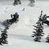 Skuter sniezny vs snowboard  zima juz za rogiem - Skuter sniezny kontra snowboard