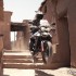 Motocykl i magiczny portal  sposob na szczescie - Julien Welsch Triumph