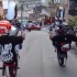 Na gumie i z gorki  stunt w Kolumbii - wheelie z gorki