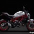 Ducati Monster 797 2017  chlodzony powietrzem - Ducati MONSTER 797 z prawej