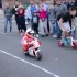 4letni motocyklista tez potrafi dawac gazu - dziecko na motocyklu