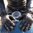 5 czestych bledow popelnianych przez motocyklistow - krotkie rekawice modeka