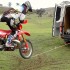 Slackline w wersji motocross  mistrzowskie parkowanie motocykla - slackline w wersji motocross