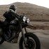 Motocykle HarleyDavidson w wersji offroad na pustyni Tego jeszcze nie bylo - Harley Davidson 1200 Roadster custom