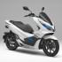 Nowosci Hondy  elektryczne i hybrydowe skutery PCX - 2018 Honda PCX Electric scooter 02