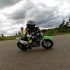 Czteroletni zawodnik motocyklowy z Ukrainy - Tima Kuleshov w akcji