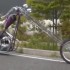 Customowy pojedynek na najdluzsze widelce - najlduzszy custom bike