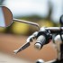 Testujemy nowosci Triumpha 2018 video - Triumph Bonneville Speedmaster lusterko