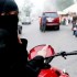 W hidzabie na motocyklu Pierwsza kobieta w Arabii Saudyjskiej przygotowuje sie do egzaminu na prawo jazdy - saudiwomanonbike 600x341 1