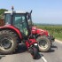 Motocykl wbity w traktor Motocyklista wychodzi z wypadku bez szwanku - Tractor bike