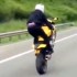 300 kmh na kradzionym motocyklu z telefonem w dloni i bardzo glupia wpadka - przekroczenie predkosci Wielka Brytania