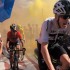 Motocyklista z eskorty Tour de France nieslusznie oskarzony o wywrotke zawodnika - wypadek Tour de France 2018