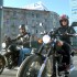 Swiete kubiki czyli pojemnosc skokowa jako wyznacznik motocyklowego szczescia - Junak M12 Vintage Vs Junak M11 Cafe w miescie 03