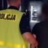 Pijany motocyklista z bronia i narkotykami w bagazu uderzyl w radiowoz - policja klobuck
