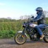 Yamaha XSR 700 XTribute Hold dla motocykla OPIS OPINIA TEST - Yamaha XSR700 XTribute 2019 prawy bok ruch