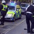 Kolejny bandyta staranowany Piekna akcja brytyjskiej policji FILM - policja taranuje