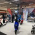 Trwaja Targi Warsaw Motor Show Superauta i gwiazdy motoryzacji w oparach driftu - Warsaw Moto Show 2019 skutery elektryczne NIU 2