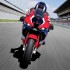 WSBK nowe przepisy ograniczajace uzycie aktywnej aerodynamiki w motocyklach - 2020 Honda CBR1000RR R przod tor