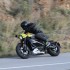 Jak jezdzi elektryczny HarleyDavidson LiveWire test opinia video - elektryczny motocykl harley