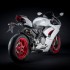 Ducati Panigale V2 w nowym wykonczeniu White Rosso - Ducati PanigaleV2 WhiteRosso 02