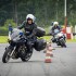 Policjanci na motocyklach tez cwicza swoje umiejetnosci FILM - policjant szkolenie tor bydgoszcz 4