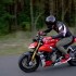Ducati Streetfighter V4S  208 koni mocy dla kazdego VIDEO - Ducati Streetfighter V4S przez las