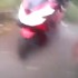 Policjant lapie zlodzieja motocykli w parku Ostra akcja z FPP rodem z GTA - PC Adam Fegan zatrzymuje zlodzieja motocyli w parku