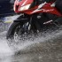 Po co ci motocykl Ile kosztuje bycie motocyklista i jakie sa skutki blednych oszczednosci - jazda motocyklem w deszczu