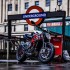 MV Agusta i londynski Dragster  mocny wjazd Wlochow do Wielkiej Brytanii - mv agusta dragster 800 london special 01